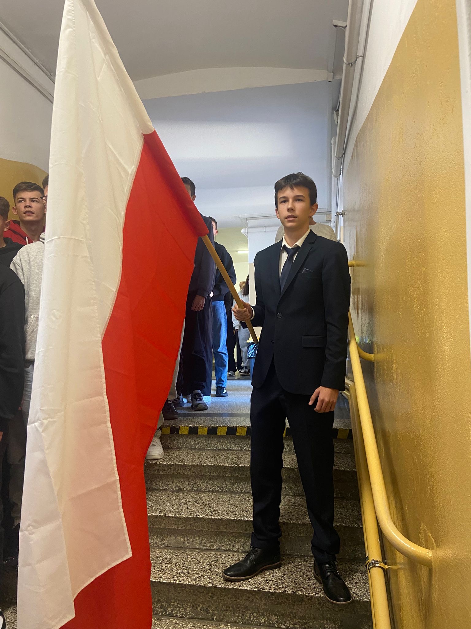 Szkoła do hymnu 2025