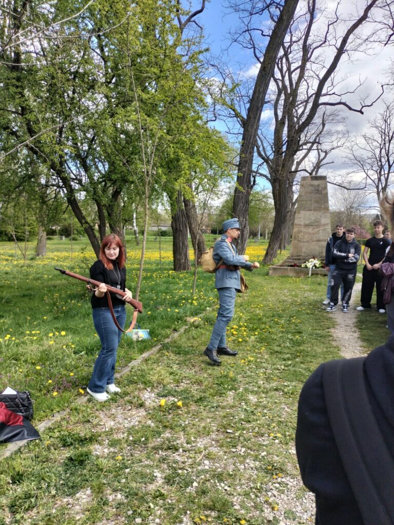 Uczestnicy pokazu historycznego